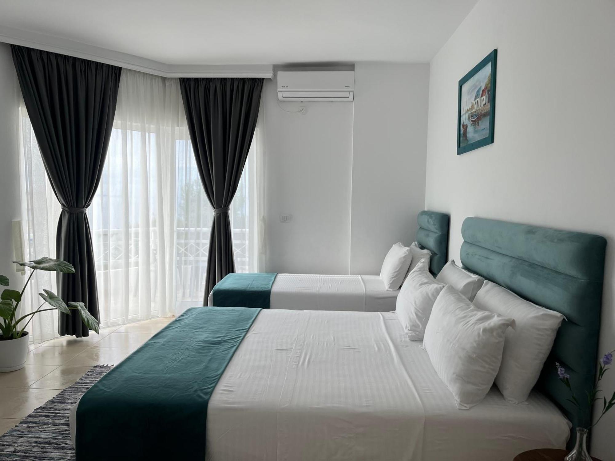 Saranda Hotel Eksteriør billede