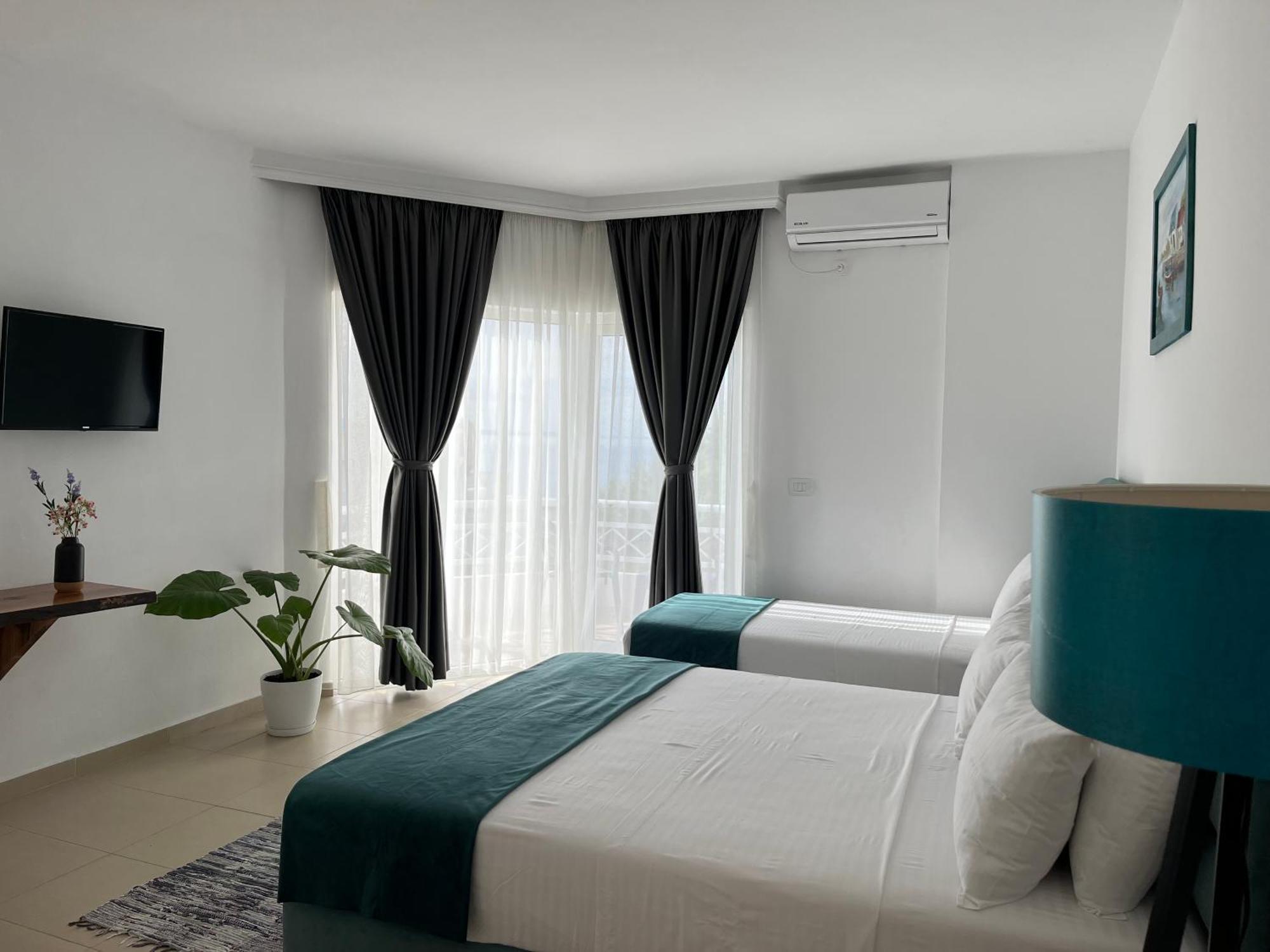 Saranda Hotel Eksteriør billede