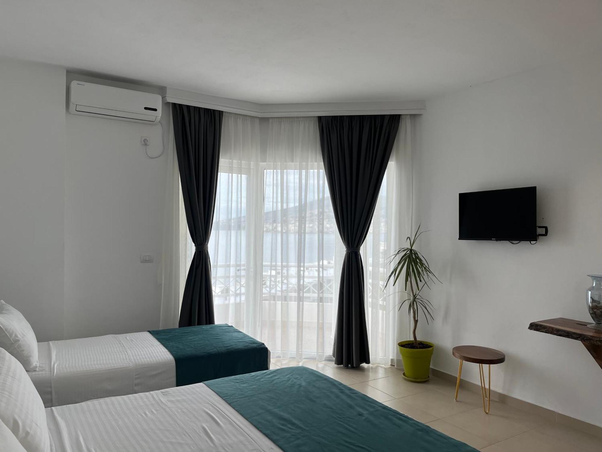 Saranda Hotel Eksteriør billede