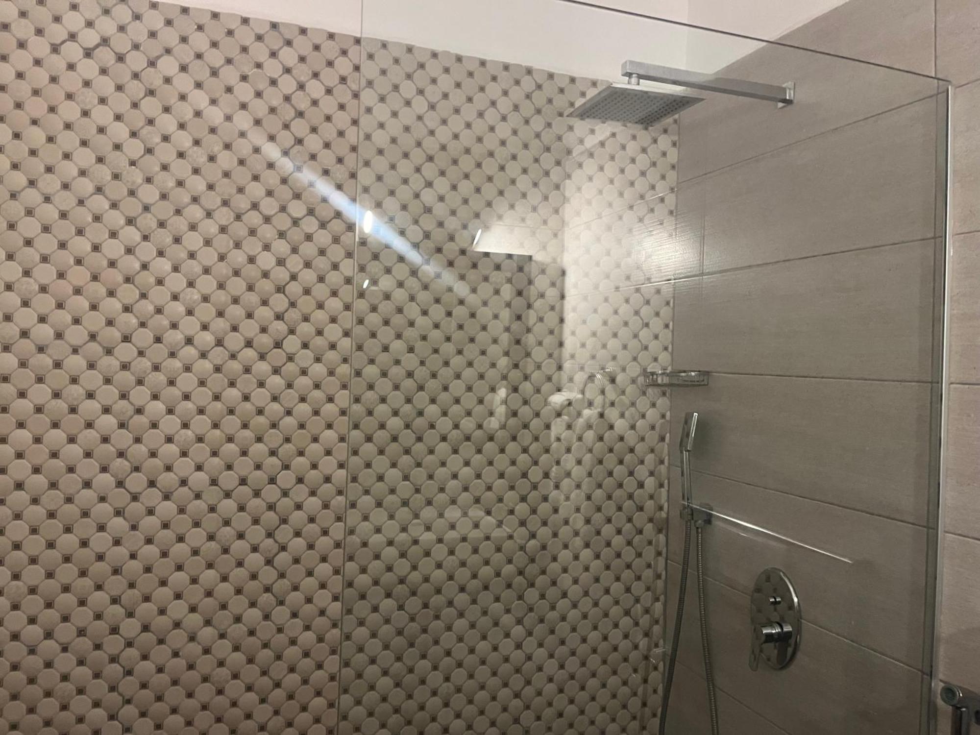 Saranda Hotel Eksteriør billede